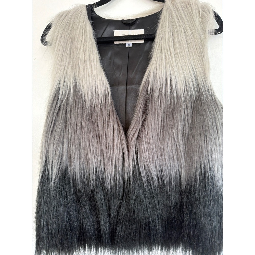 Adore Ombre Faux Fur‎ Vest Grey Black Shaggy Sleeveless Jacket Small RN102861